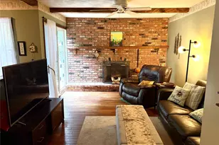 33A Hillside Ave, Saint James, NY 11780 - Photo 4