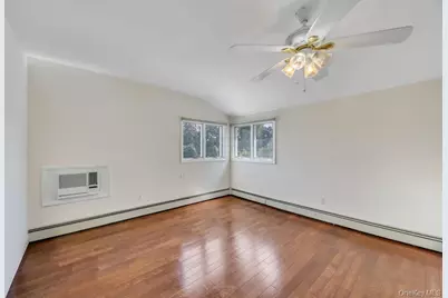 11 Edgewood Drive, Hicksville, NY 11801 - Photo 26