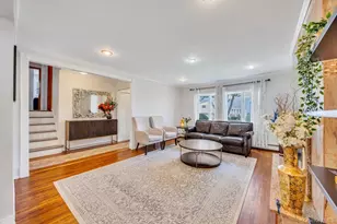 11 Edgewood Dr, Hicksville, NY 11801 - Photo 8