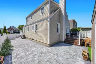 48 Liberty Ave, Mineola, NY 11501 - Photo 28