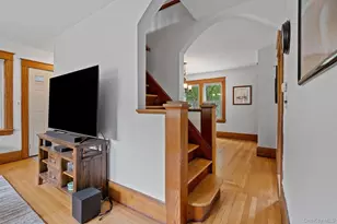 8 Beekman St, Poughkeepsie, NY 12601 - Photo 8