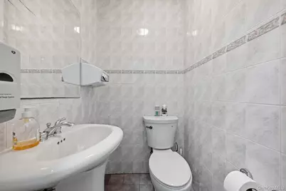 139-27 Queens Blvd, Briarwood, NY 11435 - Photo 6