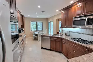 3452 Turf Rd, Oceanside, NY 11572 - Photo 16