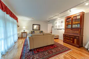 689 Bruce Dr, East Meadow, NY 11554 - Photo 4