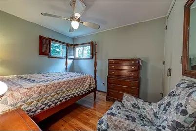 689 Bruce Drive, East Meadow, NY 11554 - Photo 20