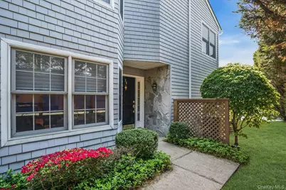 30 Lakebridge Drive S, Kings Park, NY 11754 - Photo 4