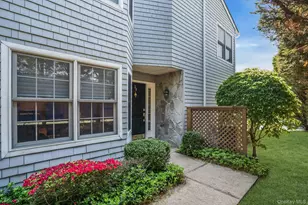 30 Lakebridge Dr S, Kings Park, NY 11754 - Photo 4