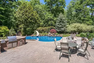 1 Sarah Dr, Dix Hills, NY 11746 - Photo 40