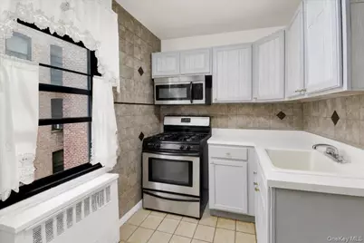 2835 Webb Avenue #4B, Bronx, NY 10468 - Photo 6