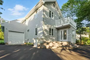 100 Manor Ln, Jamesport, NY 11901 - Photo 2