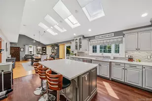 364 Twilight Ln, Smithtown, NY 11787 - Photo 6
