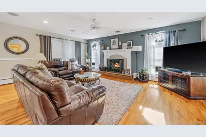364 Twilight Lane, Smithtown, NY 11787 - Photo 8