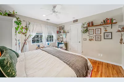364 Twilight Lane, Smithtown, NY 11787 - Photo 20