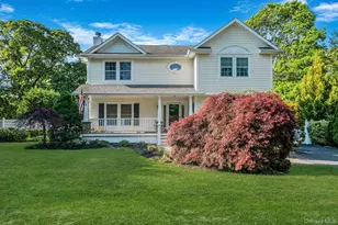 364 Twilight Ln, Smithtown, NY 11787 - Photo 2