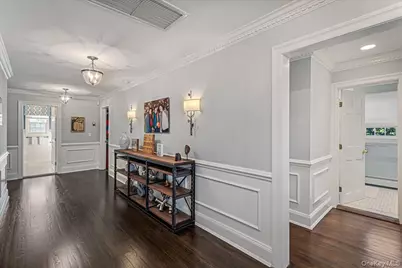 100 Elderfields Road, Manhasset, NY 11030 - Photo 14