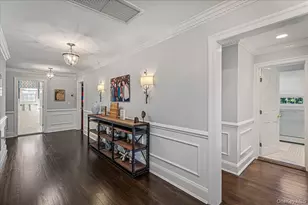100 Elderfields Rd, Manhasset, NY 11030 - Photo 14