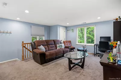 831 Blue Ridge Drive, Medford, NY 11763 - Photo 12