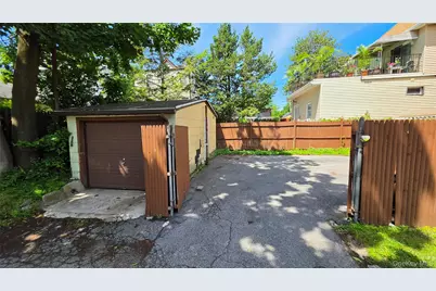 146 Beechwood Avenue, New Rochelle, NY 10801 - Photo 18