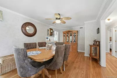 661 Shore Drive, Oakdale, NY 11769 - Photo 10