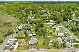 661 Shore Dr, Oakdale, NY 11769 - Photo 6