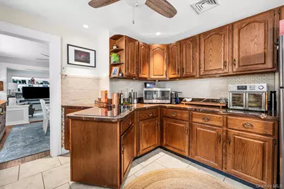 [Address not provided], Bellport, NY 11713 - Photo 10
