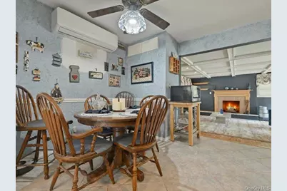 955 Bruce Drive, Wantagh, NY 11793 - Photo 4