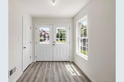 27 Wayne Avenue, West Haverstraw, NY 10993 - Photo 4
