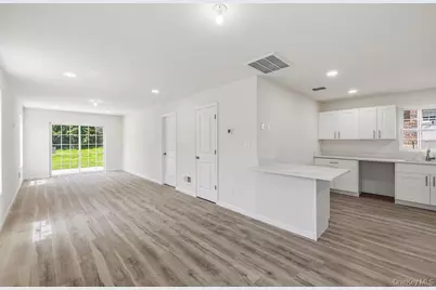 27 Wayne Avenue, West Haverstraw, NY 10993 - Photo 6