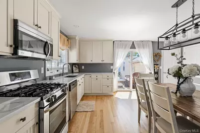 102 Garfield Place, Massapequa, NY 11758 - Photo 12