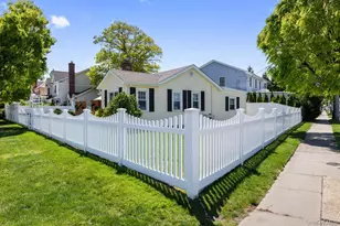 102 Garfield Pl, Massapequa, NY 11758 - Photo 2