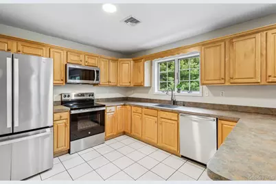 33 Sutherland Drive, Highland Mills, NY 10930 - Photo 24