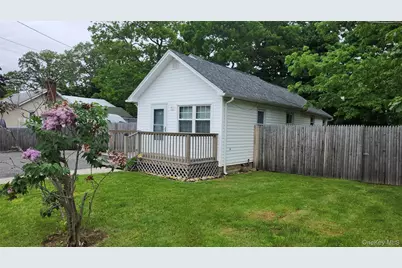 95 Pleasure Avenue, Ronkonkoma, NY 11779 - Photo 26