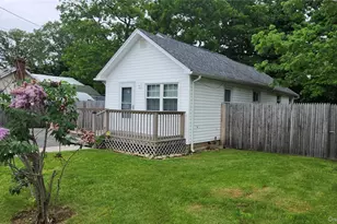 95 Pleasure Ave, Ronkonkoma, NY 11779 - Photo 26