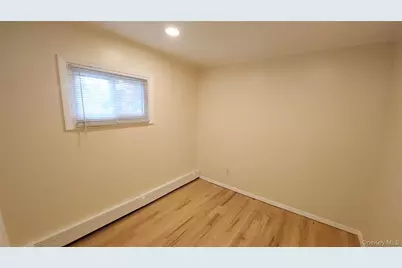 95 Pleasure Avenue, Ronkonkoma, NY 11779 - Photo 24