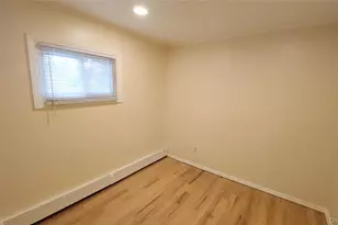 95 Pleasure Ave, Ronkonkoma, NY 11779 - Photo 24