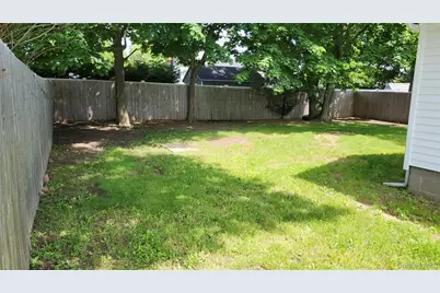 95 Pleasure Avenue, Ronkonkoma, NY 11779 - Photo 4
