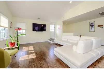 75 Curley Street, Long Beach, NY 11561 - Photo 4