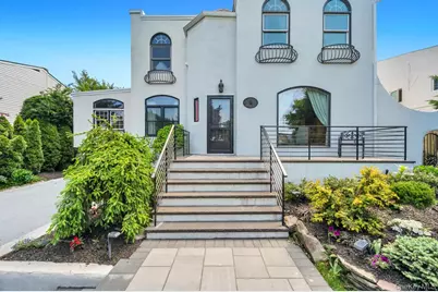357 Wynsum Avenue, Merrick, NY 11566 - Photo 4