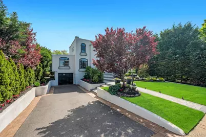 357 Wynsum Avenue, Merrick, NY 11566 - Photo 2