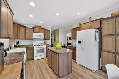 10 Orlando Drive, Poughkeepsie, NY 12603 - Photo 16