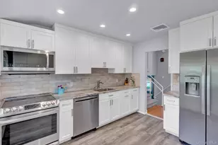 33 Brook Path, Plainview, NY 11803 - Photo 6