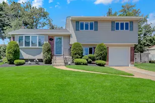 33 Brook Path, Plainview, NY 11803 - Photo 2