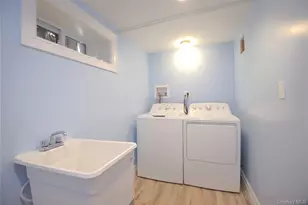 69-56 Exeter St, Forest Hills, NY 11375 - Photo 20