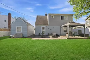 13 Grove Ln, Levittown, NY 11756 - Photo 30