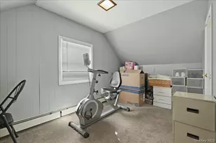 13 Grove Ln, Levittown, NY 11756 - Photo 24