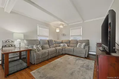 13 Grove Lane, Levittown, NY 11756 - Photo 10