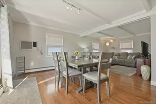 13 Grove Ln, Levittown, NY 11756 - Photo 4