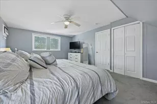 13 Grove Ln, Levittown, NY 11756 - Photo 22