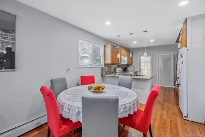 119 N 1st Avenue, Bay Shore, NY 11706 - Photo 14