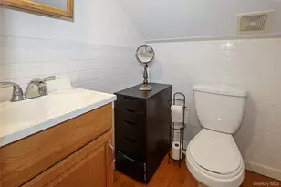 251 Mckinley Pkwy, Mineola, NY 11501 - Photo 22